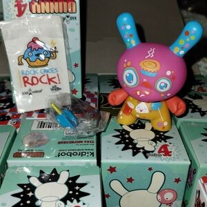 Kidrobot Dunny Series 4 Jon Burgerman Figure 3" Vinyl 2007 New Opened Box